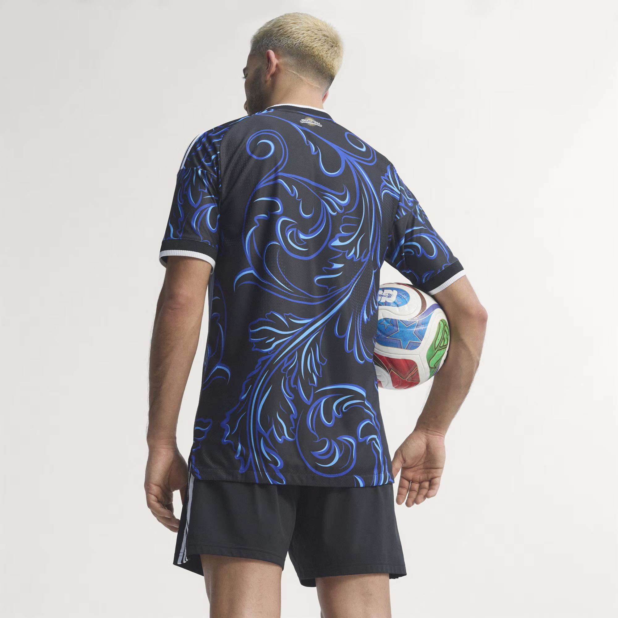 Camiseta Titular Messi Selección Argentina 26 - imagen 4